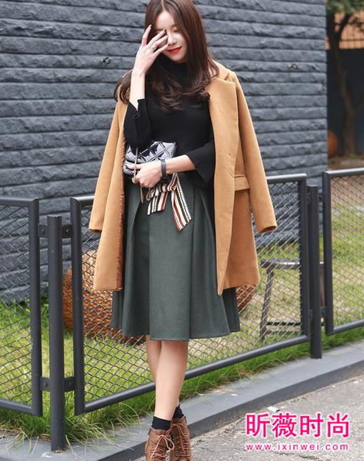 冬季驼色呢子大衣 经典时尚永不过时