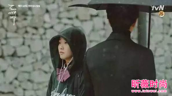 金高银用14件连帽卫衣 撩到帅了900年的鬼怪男神 金高银用14件连帽卫衣 撩到帅了900年的鬼怪男神