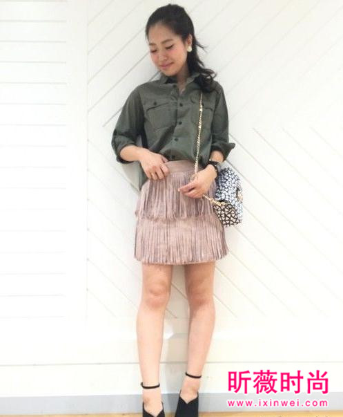 秋冬时尚流苏裙穿搭 让你简约中不失性感 秋冬时尚流苏裙穿搭 让你简约中不失性感