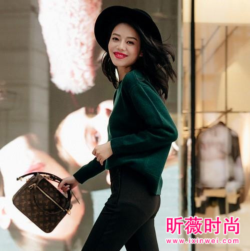 优雅灵动百变不安分 是针织衫的专属风情 优雅灵动百变不安分 是针织衫的专属风情