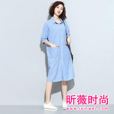 秋季穿衬衫也能撩人？搭配裤装裙装都很小清新