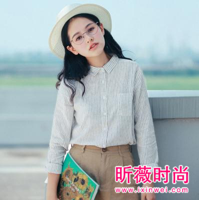 秋季穿衬衫也能撩人？搭配裤装裙装都很小清新