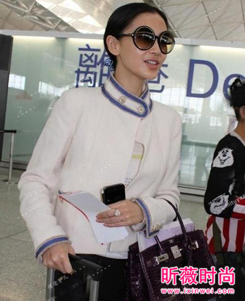 女星最新机场街拍 杨幂时尚刘亦菲太俗气 女星最新机场街拍 杨幂时尚刘亦菲太俗气