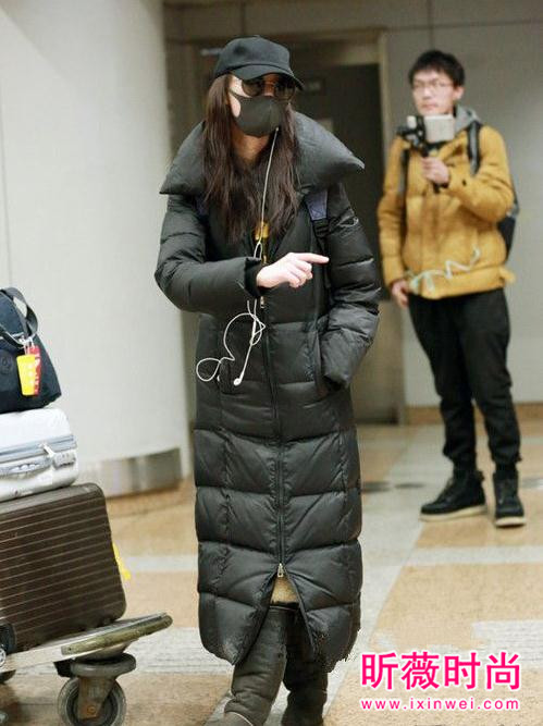 华语女星最新机场街拍 倪妮裹成球何洁狂露腿