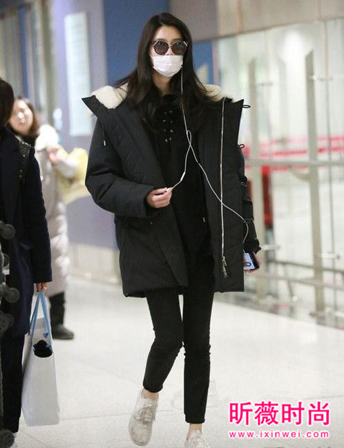 华语女星最新机场街拍 倪妮裹成球何洁狂露腿