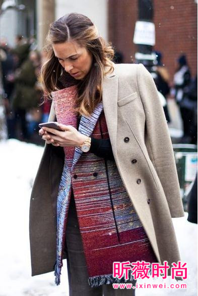 寒冬一件大衣不够穿？那就两件外套混搭御寒