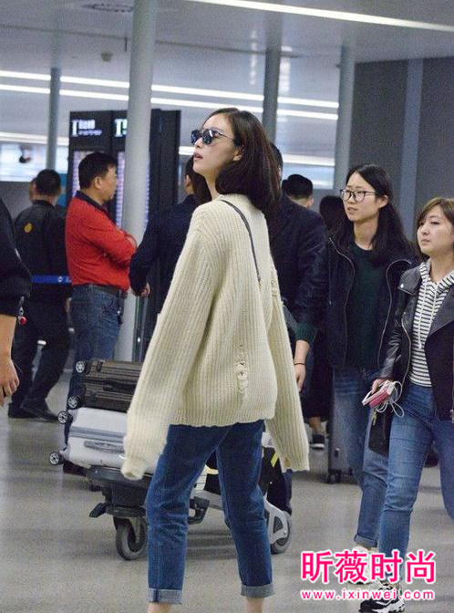 回家过年要穿的漂亮 时尚女星街拍教你搭配