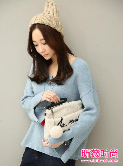 秋冬时尚V领毛衣穿搭 遮肉显瘦效果一级棒