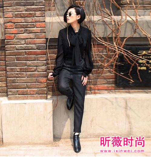 规规矩矩穿衬衫？露一截的小作妖才叫时髦