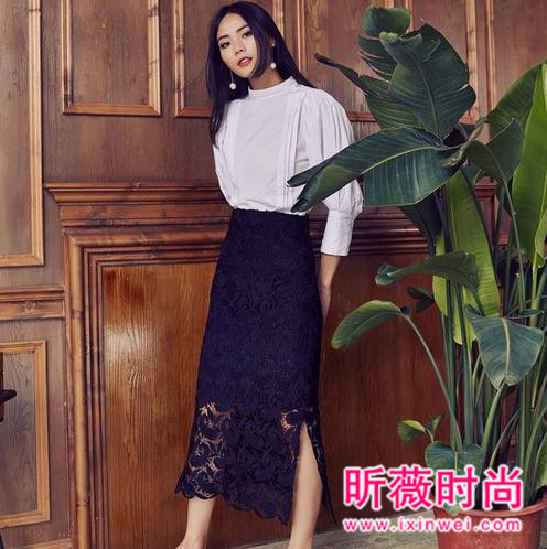 新的一年时尚穿衣 要多一点点妩媚 新的一年时尚穿衣 要多一点点妩媚