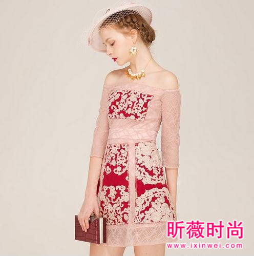 红色服装穿搭指南 新年时髦喜庆都要兼顾