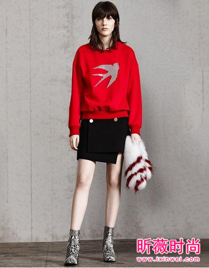 红色服装穿搭指南 新年时髦喜庆都要兼顾