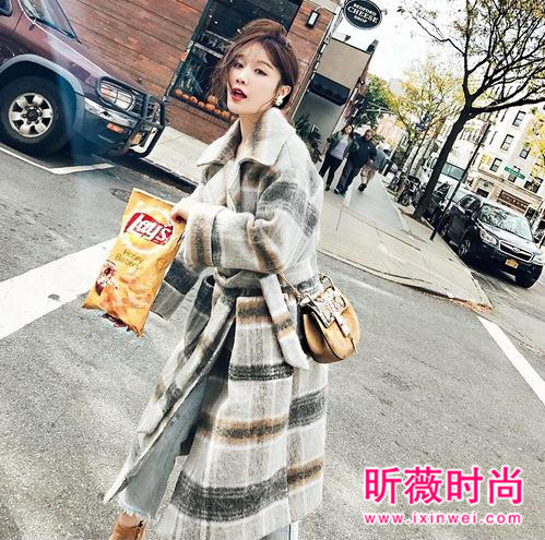 如何才能让自己美到翻?毛呢外套这样穿美到翻 如何才能让自己美到翻?毛呢外套这样穿美到翻