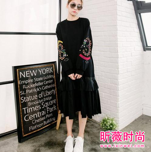 裙子内搭外穿都很完美 新的征程想要找裙装来做伴