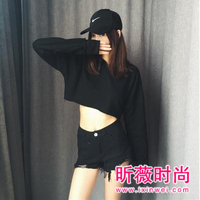 跟钟硕欧巴一起穿卫衣 这些时尚卫衣暖暖的很贴心 跟钟硕欧巴一起穿卫衣 这些时尚卫衣暖暖的很贴心