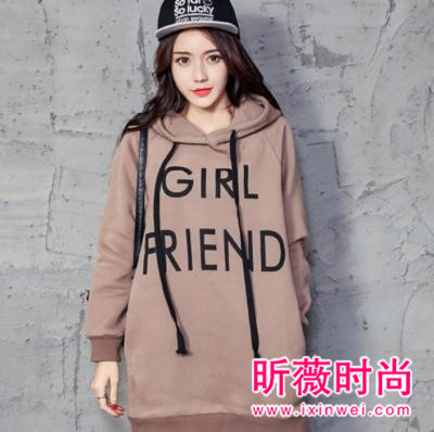 早春流行什么单品穿搭？时尚活力卫衣get起来