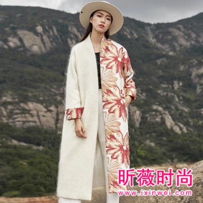 女神都爱穿这个颜色 这些搭配美得不要不要的 女神都爱穿这个颜色 这些搭配美得不要不要的