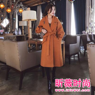 冬日里最耀眼的大衣 新年买了不留遗憾 冬日里最耀眼的大衣 新年买了不留遗憾