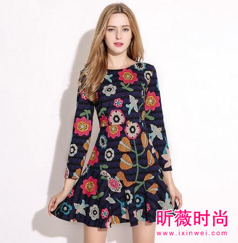 连衣裙如何解读风情万种?够知性妖娆才值得继续 连衣裙如何解读风情万种?够知性妖娆才值得继续