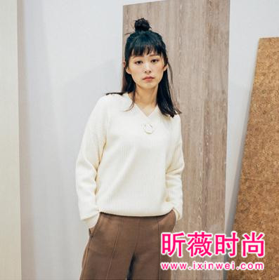 好看又有设计感的打底衫 脱掉外套让你时髦还显瘦