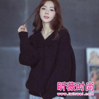 冬季大衣再美也需要一款美美的针织衫来配