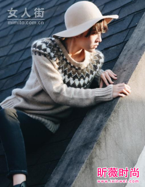逛街来一件时尚毛衣 穿起来减龄又有范儿