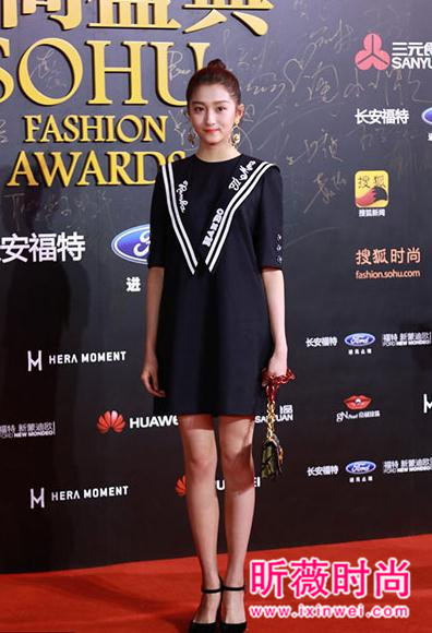 关晓彤高个女生穿衣范例 她简直就是行走的教科书