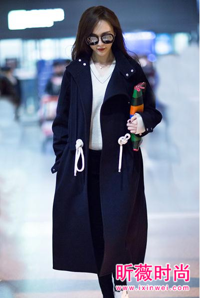 颜色搭得好穿大衣更好看 大衣+内搭这样穿美极了