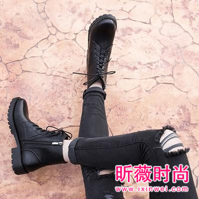 暖脚雪地靴更暖心 简单搭配好看又有型 暖脚雪地靴更暖心 简单搭配好看又有型