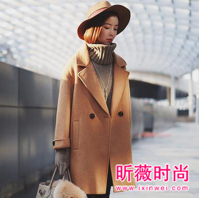 甜美淑女修身大衣来袭 这些流行款穿出你的气质
