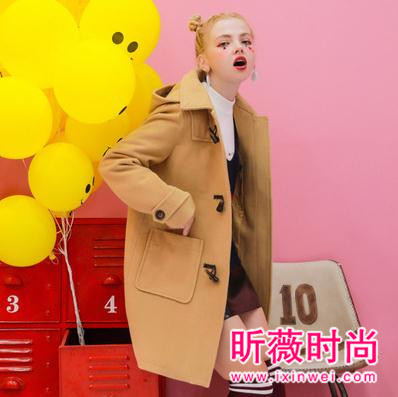 毛呢大衣成熟女性的标志 时尚款式穿出干练率性 毛呢大衣成熟女性的标志 时尚款式穿出干练率性