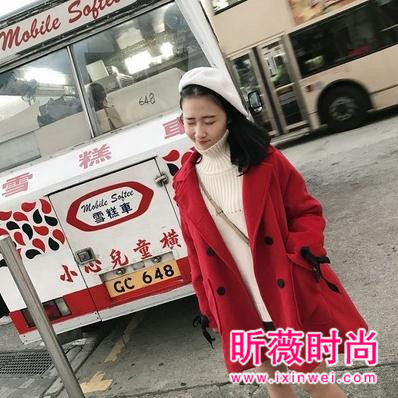 时尚红色毛呢大衣 带你红红火火过大年
