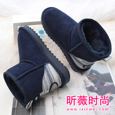 这个寒冷的冬天 你需要一双雪地靴走雪地