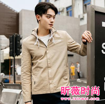 时尚达人玩转新潮流 男生只需帅气外衣