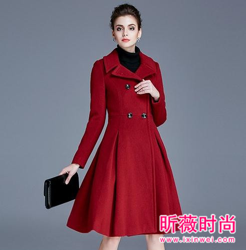 冬季时尚红色呢子大衣 开启新年的红火模式