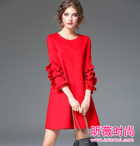 冬季时尚红色呢子大衣 开启新年的红火模式