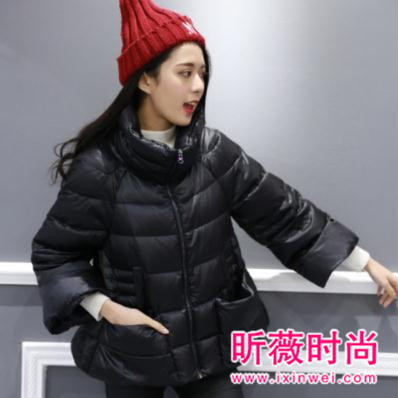 冬季时尚短款羽绒服 拥有盛世美颜不是梦