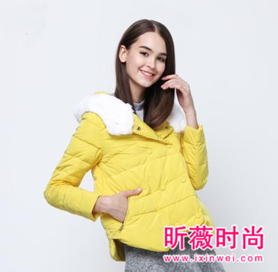 冬季时尚短款羽绒服 拥有盛世美颜不是梦