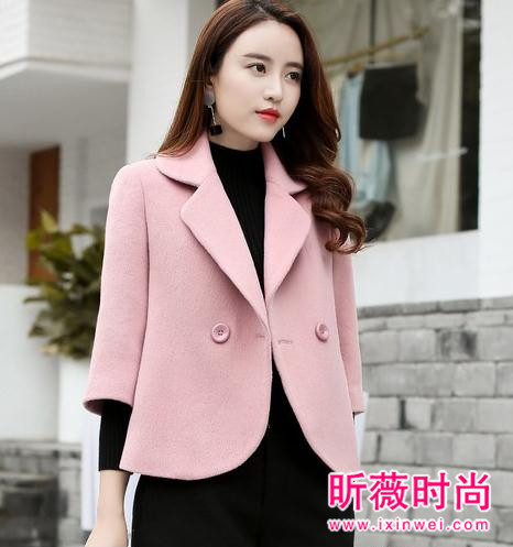 冬季内搭穿什么？卫衣组合让穿搭变得有趣