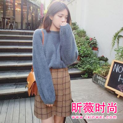 冬季美丽的半身裙 衬托你的优雅气质