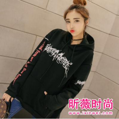 精致又显气质的卫衣 清纯甜美的少女风格 精致又显气质的卫衣 清纯甜美的少女风格