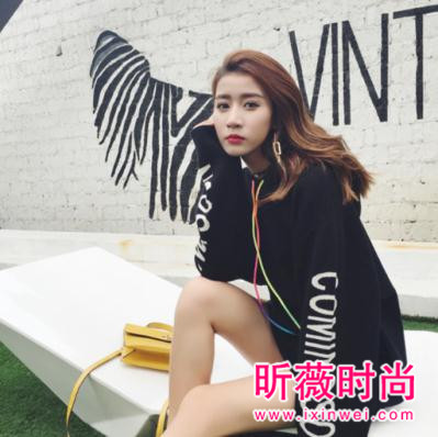 精致又显气质的卫衣 清纯甜美的少女风格 精致又显气质的卫衣 清纯甜美的少女风格