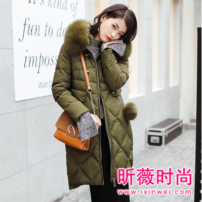 简单又显气质的羽绒服 姑娘们衣橱里的必备单品