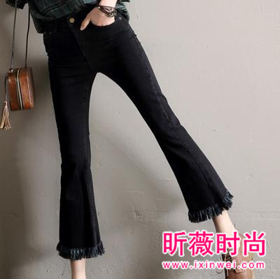 时尚又百搭的牛仔裤 穿起来很凸显气质