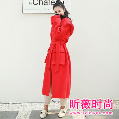 红色大衣的本命运气 过年穿红色呢大衣最佳