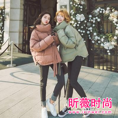 暖色系棉服街头风格 搭配暖色系衣鞋超赞