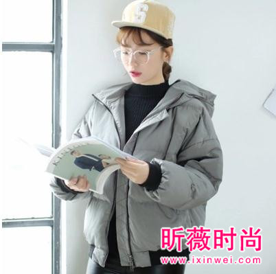 暖色系棉服街头风格 搭配暖色系衣鞋超赞