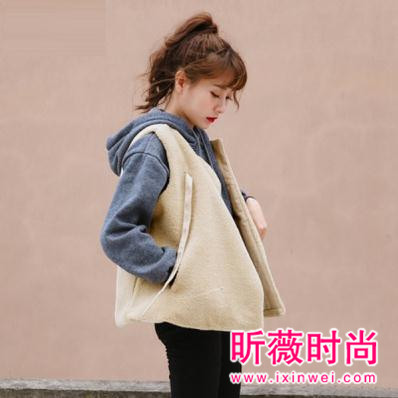 甜美简约而不简单 马甲够你美一个冬季 甜美简约而不简单 马甲够你美一个冬季