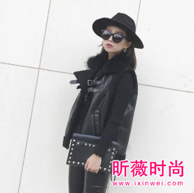 甜美简约而不简单 马甲够你美一个冬季 甜美简约而不简单 马甲够你美一个冬季