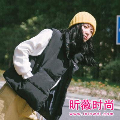 甜美简约而不简单 马甲够你美一个冬季 甜美简约而不简单 马甲够你美一个冬季